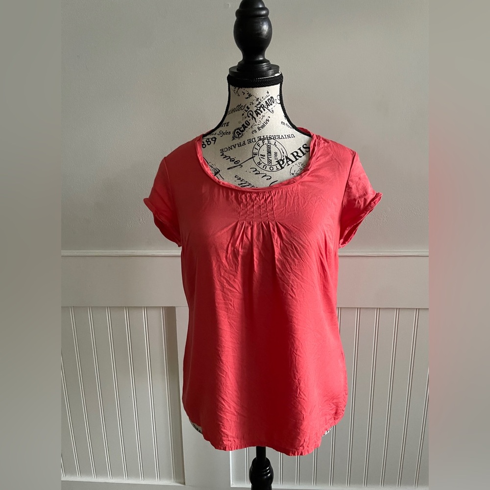 Women's Coral Top